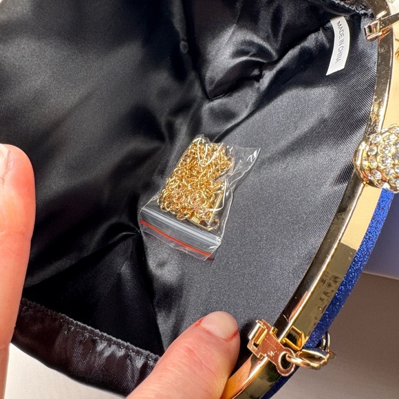 SHADES OF ROYAL BLUE CRYSTALS & PEACOCK CLUTCH BAG - Picture 9 of 10